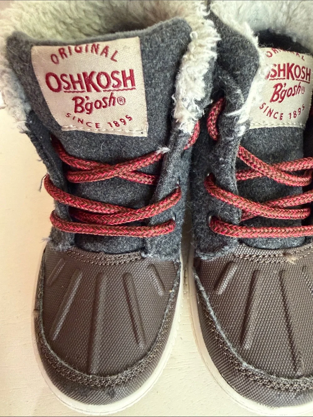 (S- ) OshKosh B'gosh Brown & Gray Kids Lace-Up Boots with Red Laces